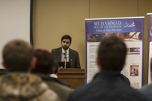 Photo By: Shelby Knowles
Salman Munir, president of AMSA, discusses misconceptions of Islam due to ISIS extremism Monday.