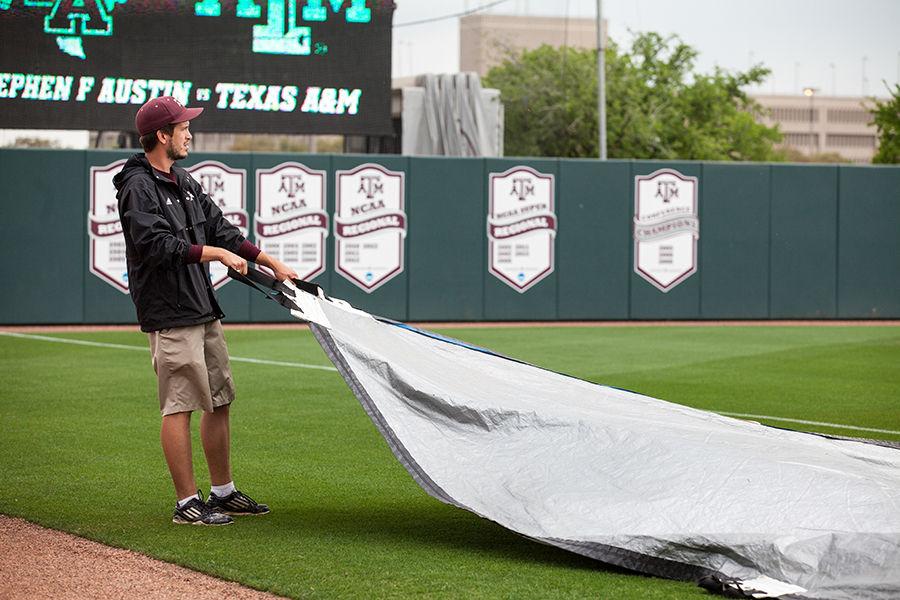 A&M sweeps Stephen F. Austin in doubleheader