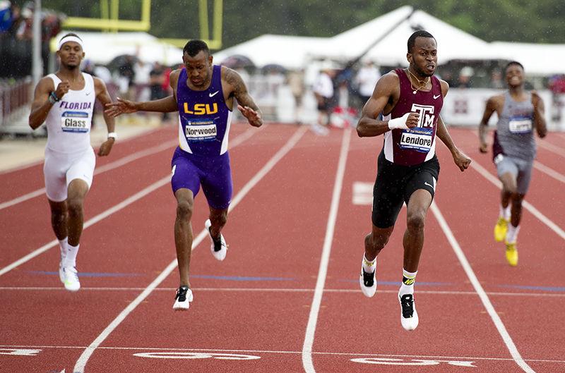 Deon Lendore winning his third SEC 400m title with a collegiate leading time of 44.41 seconds.