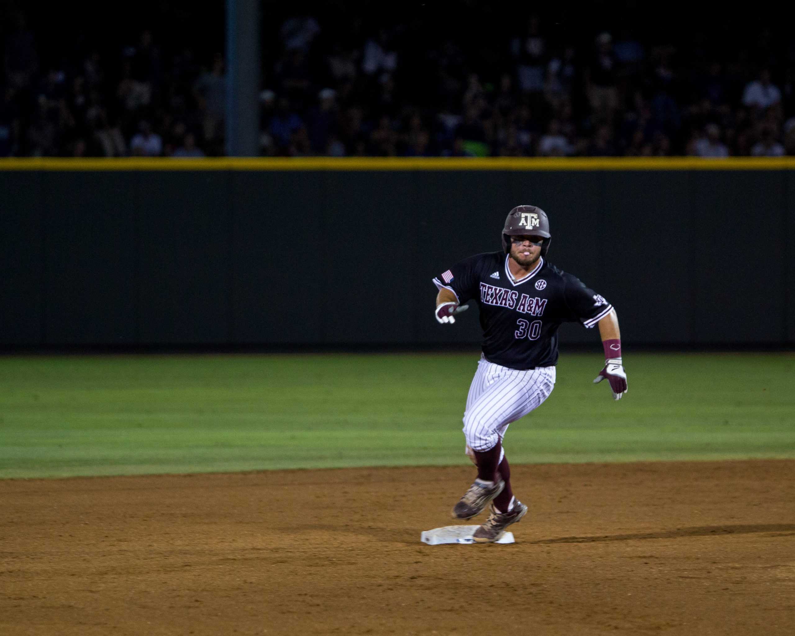 Ags fall 5-4 to Frogs in 16 innings, end season win shy of Omaha