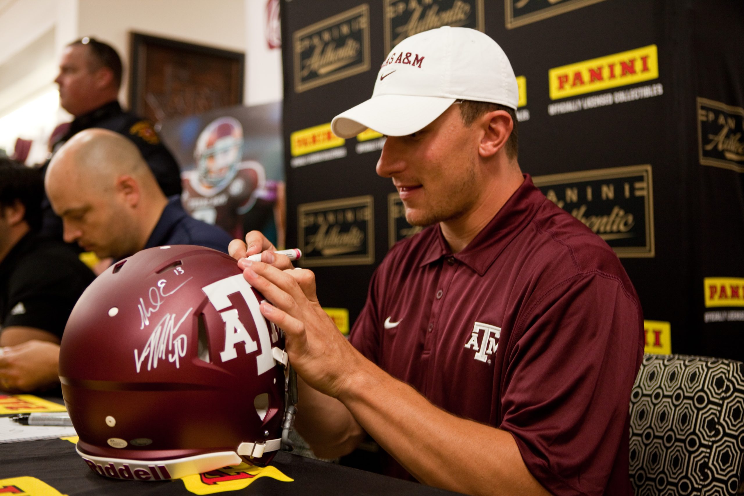 Johnny+Manziel+visits+Aggieland