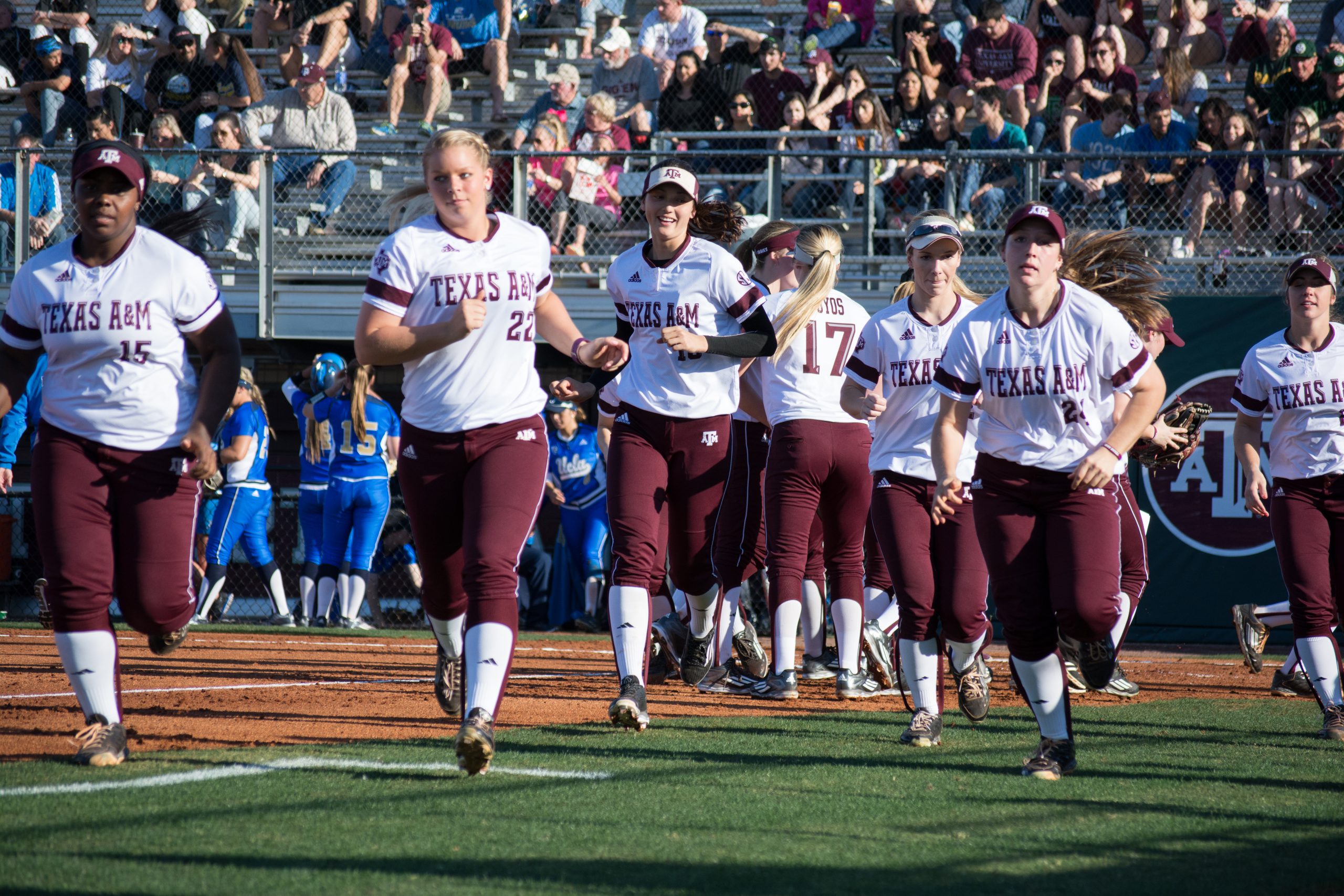 Softball+vs.+UCLA