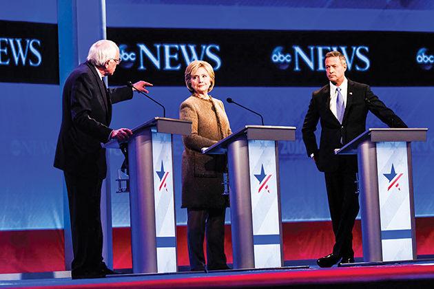 Bernie+Sanders+and+Hillary+Clinton+debating+during+ABCs+debate.