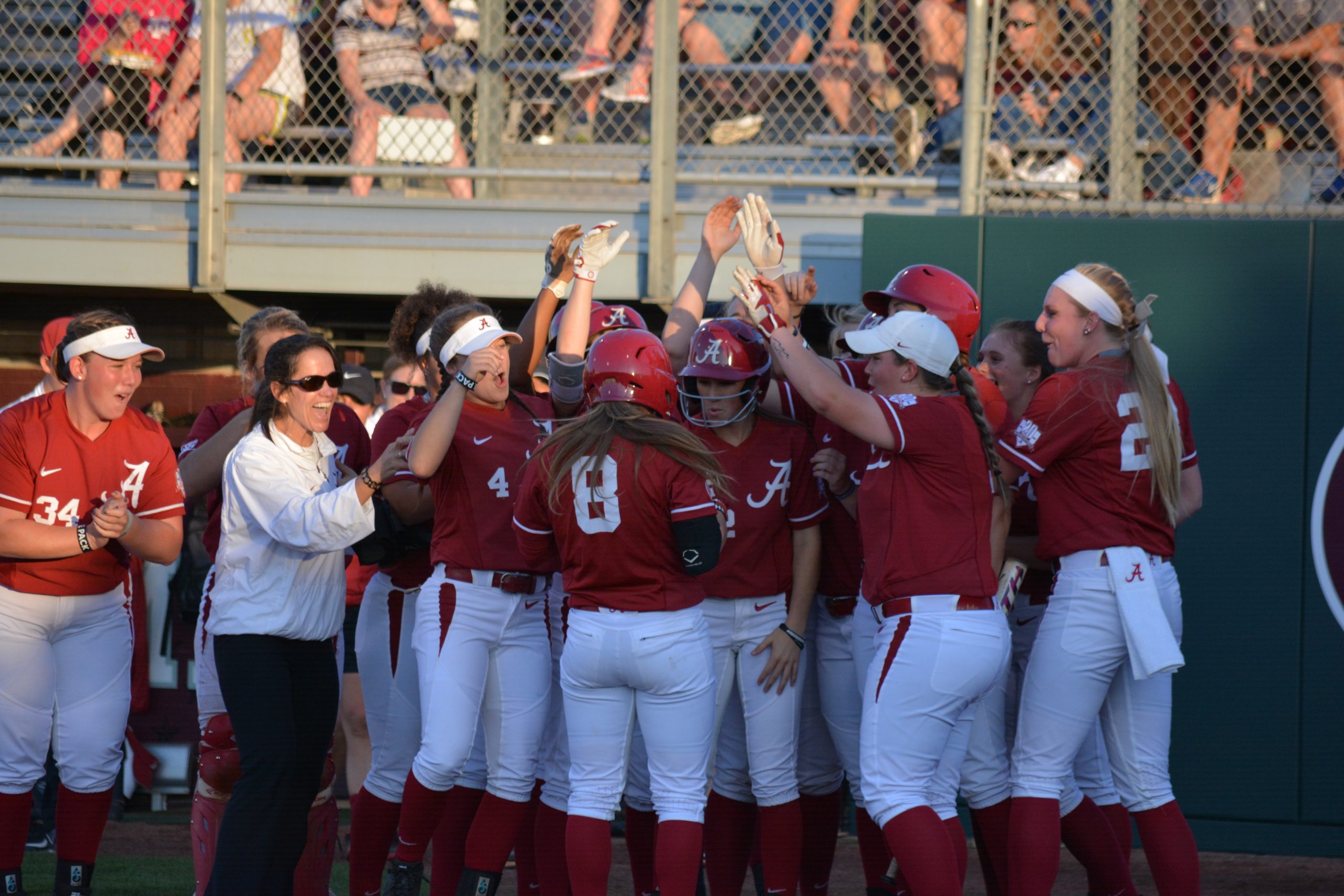 Softball+vs.+Alabama+Game+1