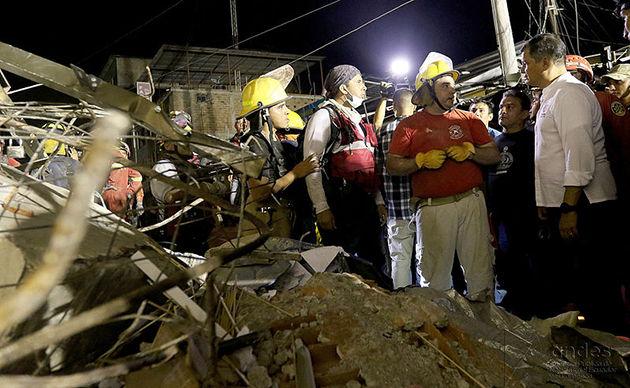 At+least+272+people+were+killed%2C+2%2C527+injured+and+countless+left+homeless+after+the+7.8-magnitude+quake+that+struck+Ecuador+Saturday+evening.