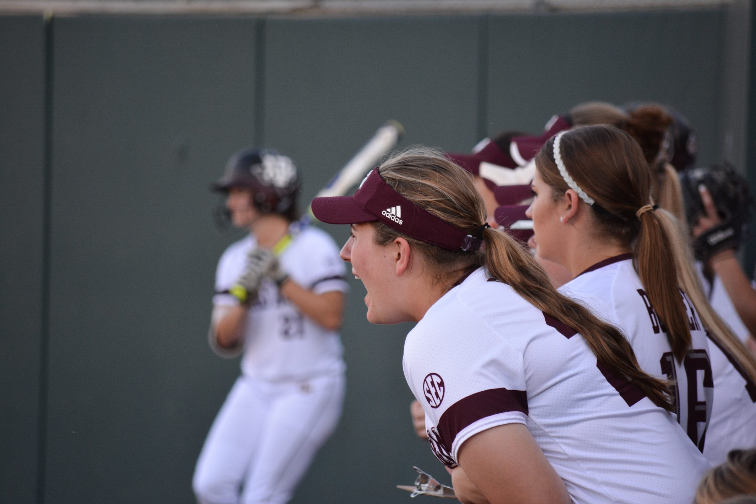 Softball+vs.+Alabama+Game+1