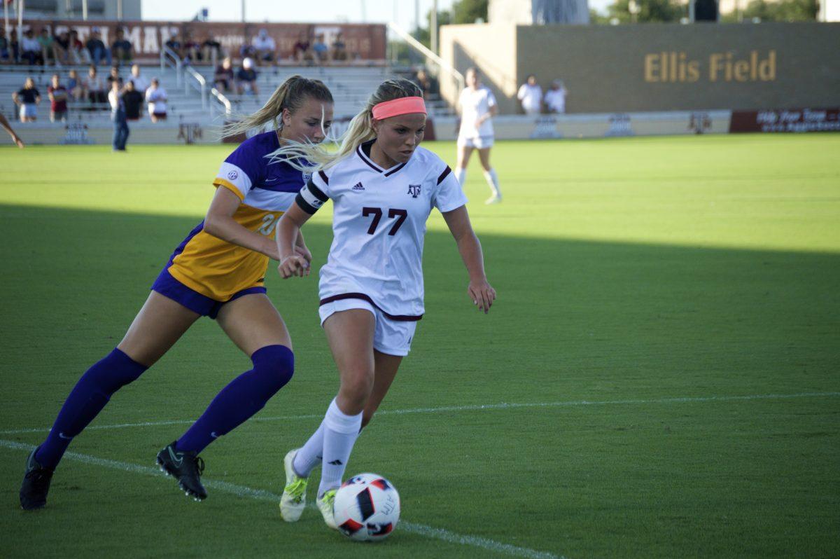 Mikaela+Harvey+running+to+score%2C+helping+first+SEC+win+against+LSU%2C+3-0.