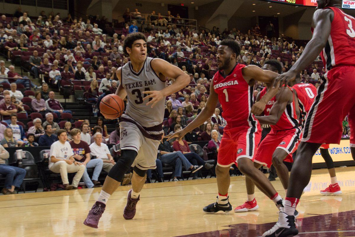 Sophomore+Center+Tyler+Davis+scored+19+points+and+grabbed+18+rebounds+in+the+Aggies+loss+to+West+Virginia.%26%23160%3B