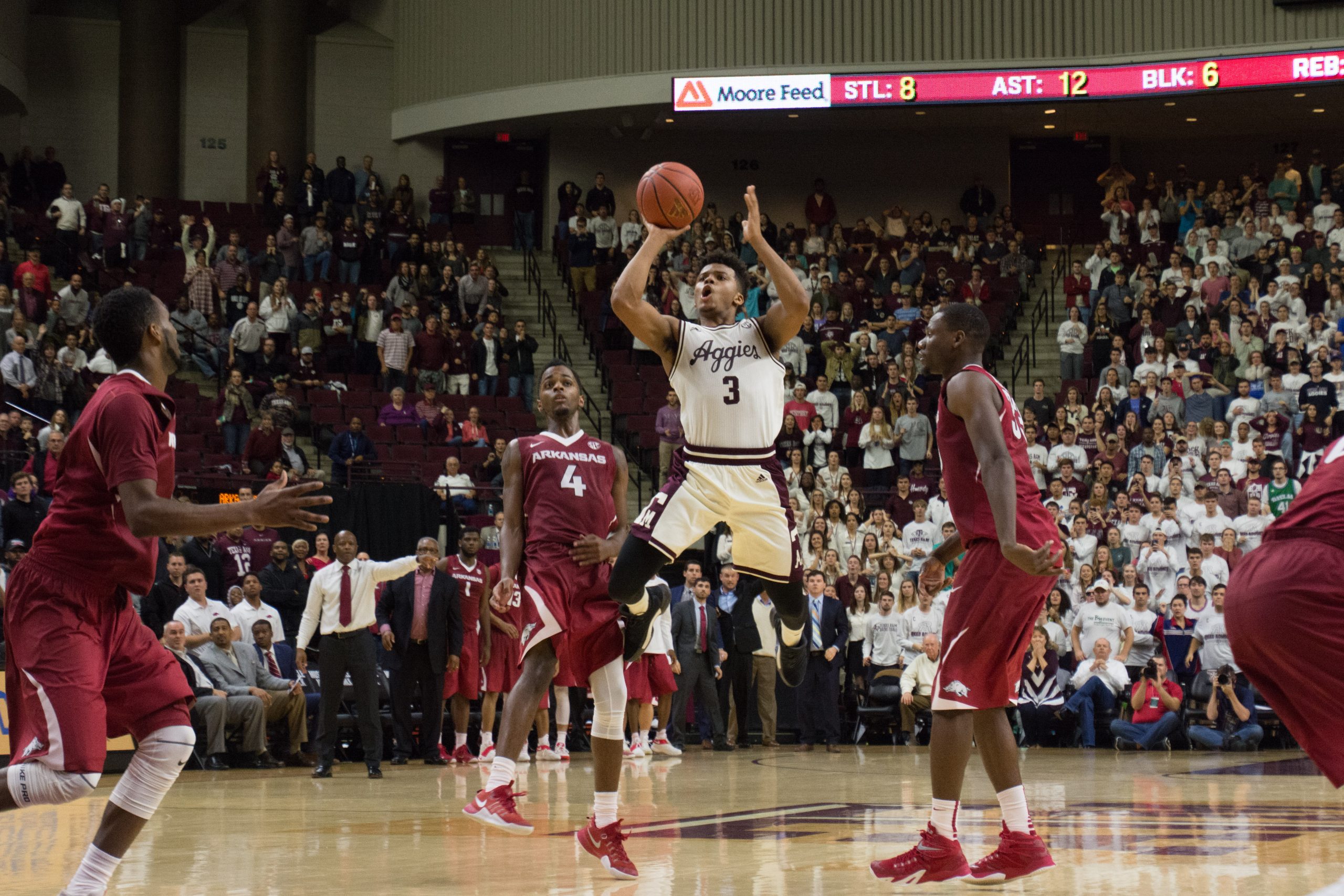 SLIDESHOW: Men's Basketball vs. Arkansas