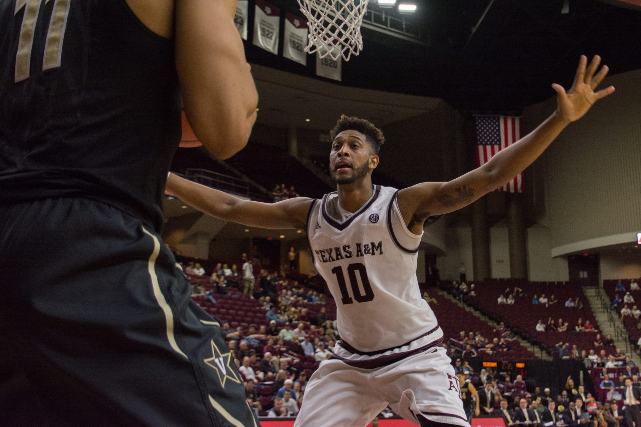 SLIDESHOW: Men's Basketball vs. Vanderbilt