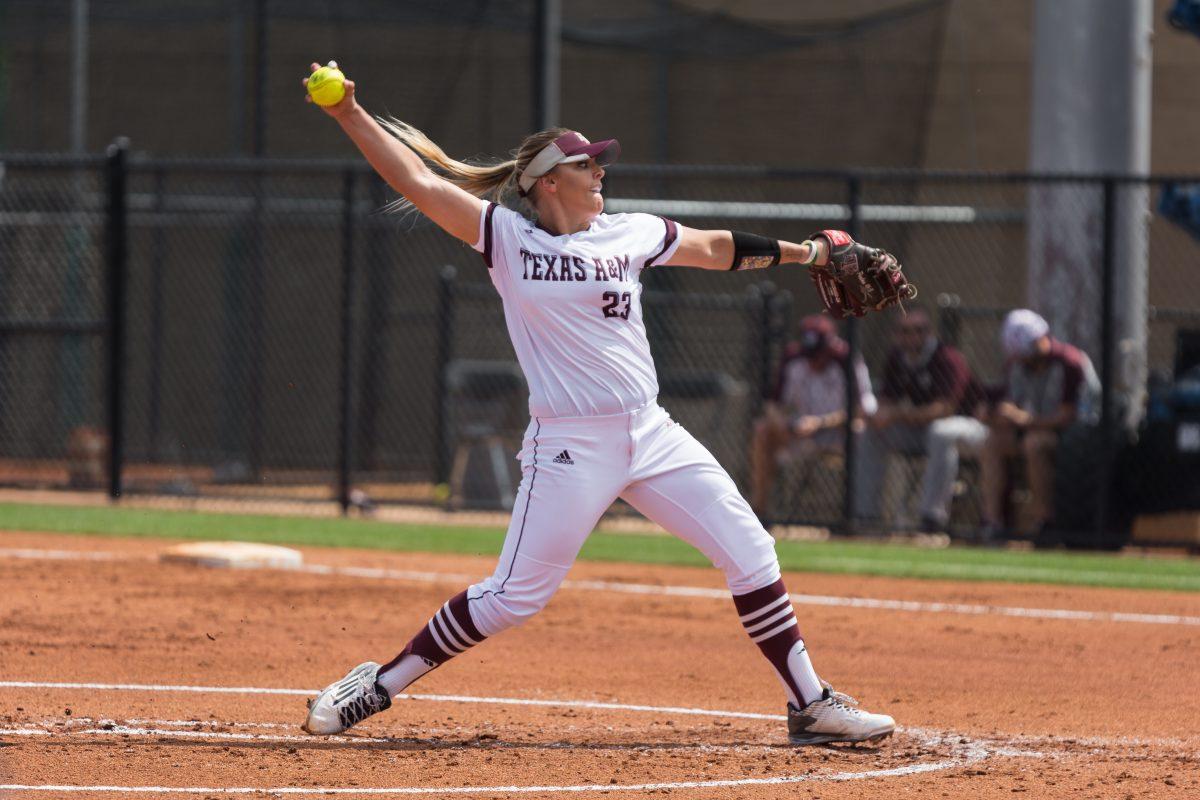 Junior+pitcher%26%23160%3BLexi+Smith%26%23160%3Bcame+into+the+game+during+the+second+inning.+She+threw+99+pitches+over+five+innings+and+also+had+three+strikeouts.%26%23160%3B