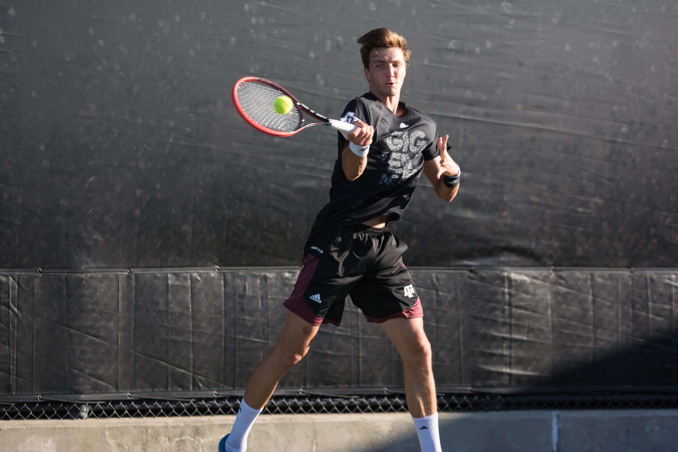 Photo Gallery: Men's Tennis vs. Ole Miss