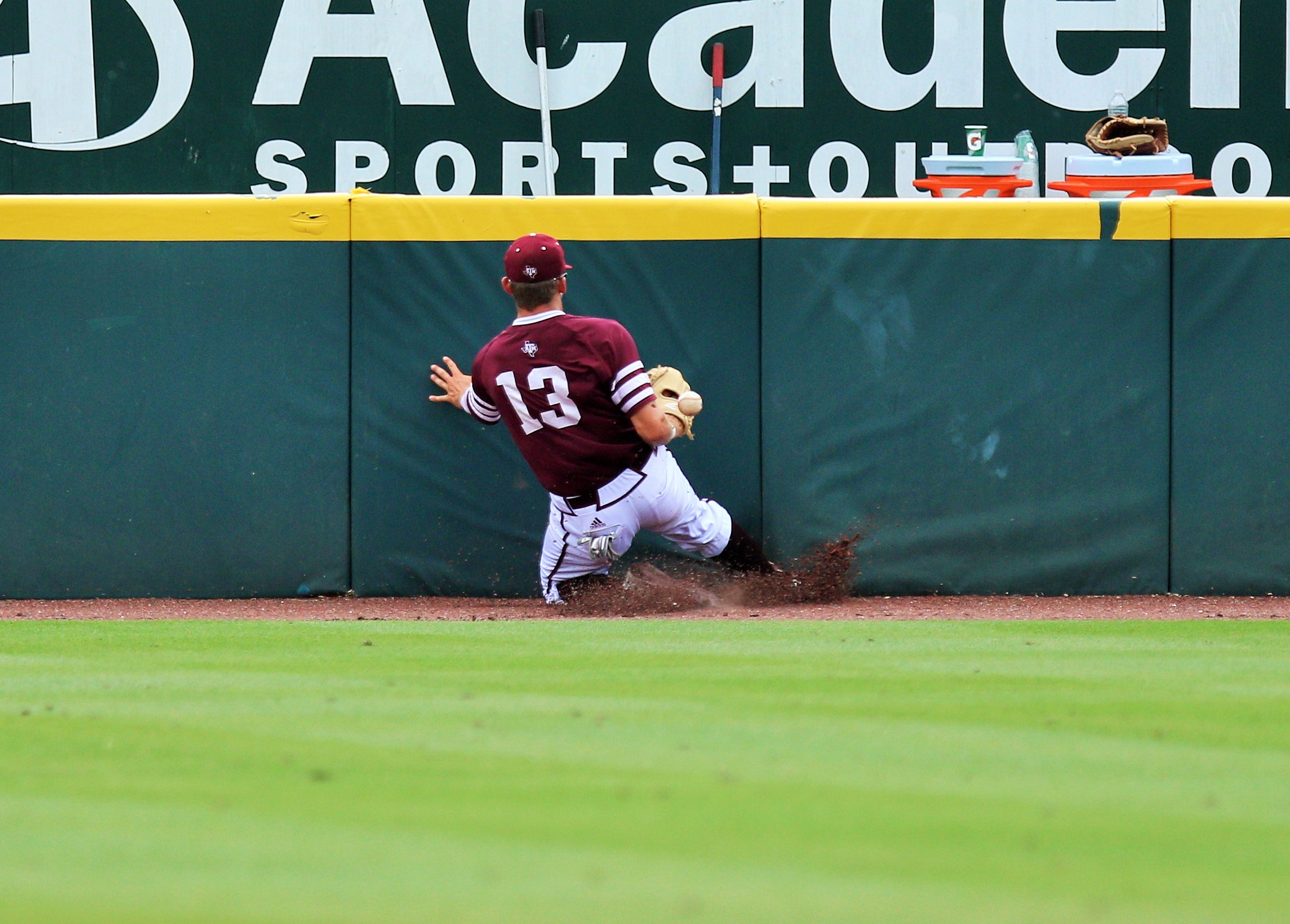 Slideshow%3A+Texas+A%26M+falls+in+series+finale+to+Arkansas