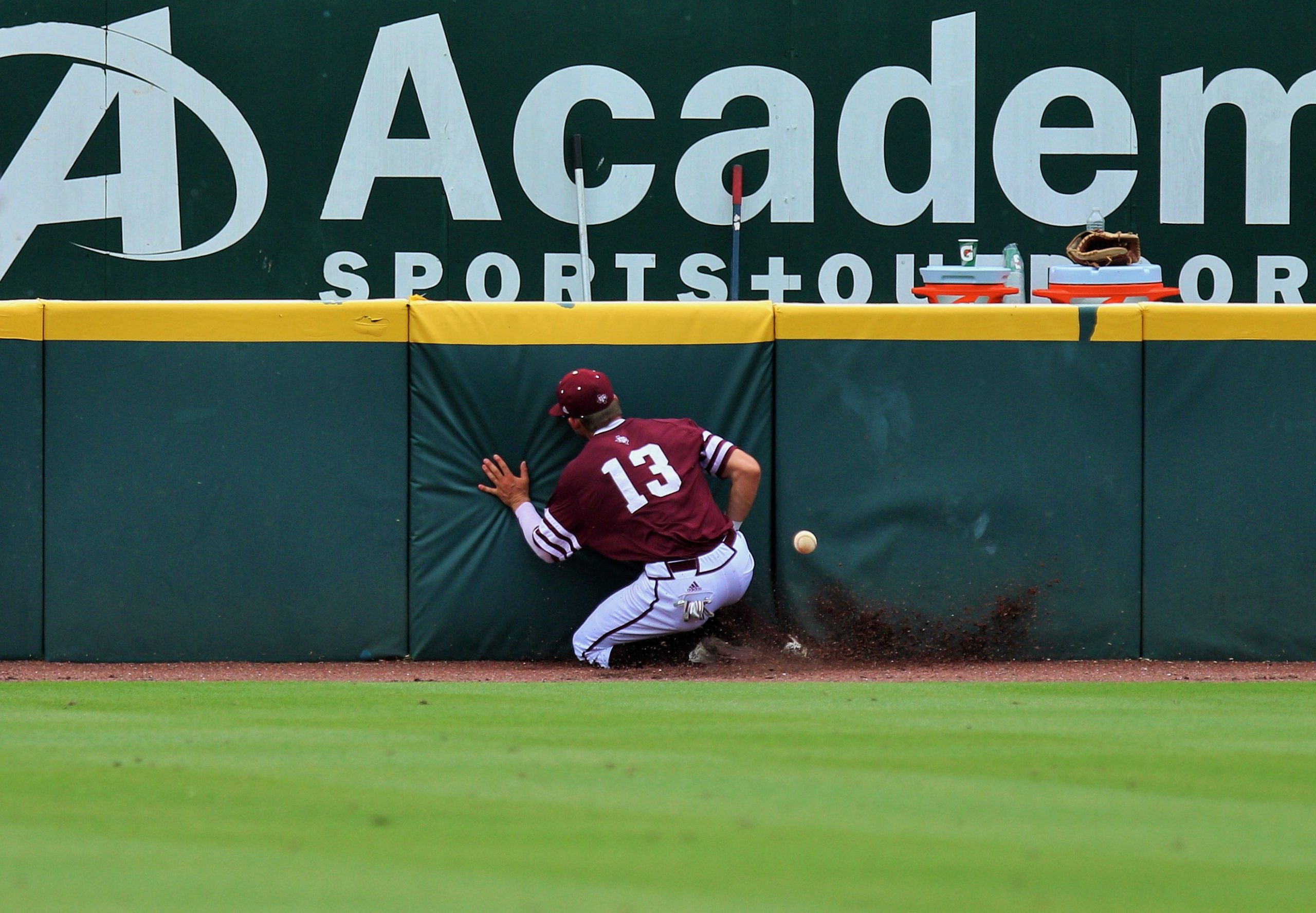 Slideshow%3A+Texas+A%26M+falls+in+series+finale+to+Arkansas