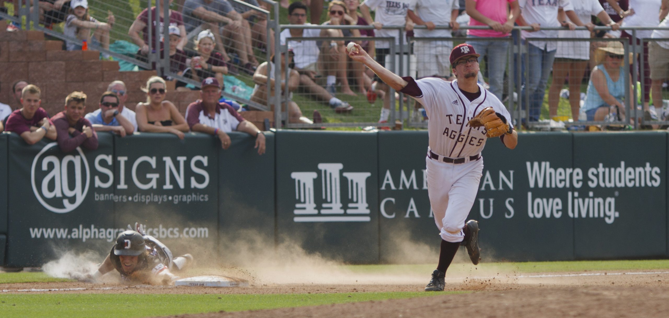 SLIDESHOW: College Station Super Regional Game One