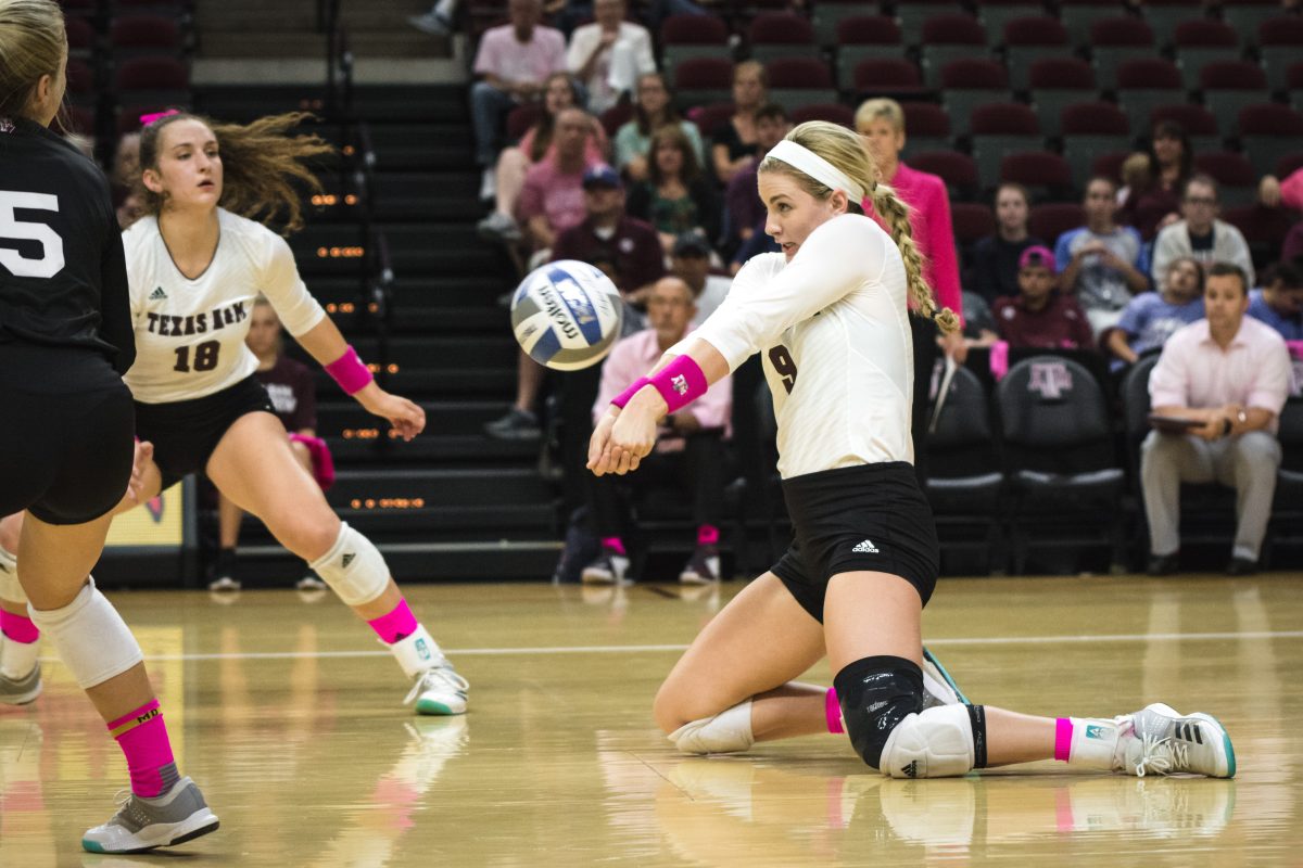 Sophomore hitter&#160;Hollann Hans&#160;tied her career high with 14 digs against Auburn.&#160;