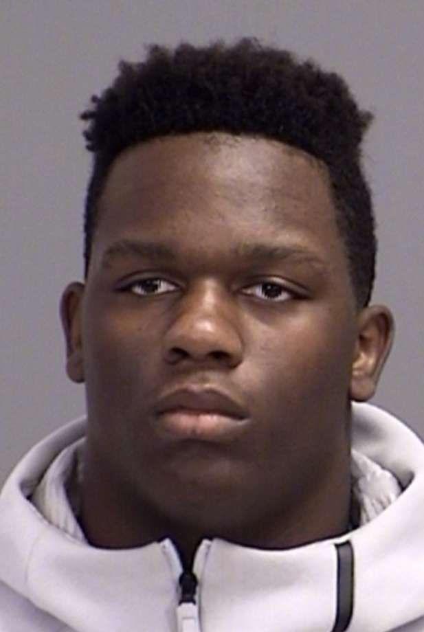 Freshman+defensive+end+Ondario+Robinson+was+arrested+Monday+morning+for+allegedly+stealing+a+bait+bike.