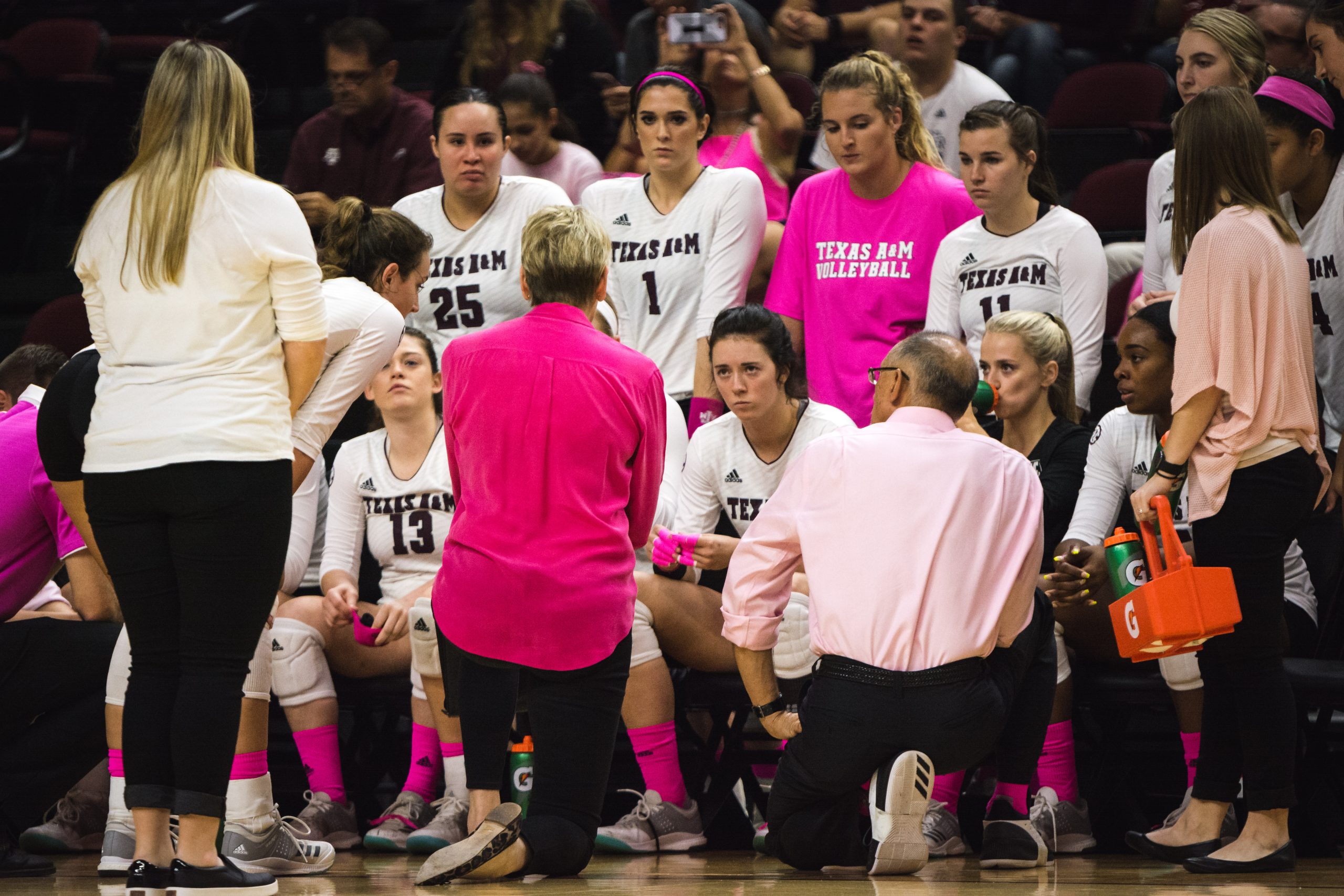 Texas A&M defeats Auburn in four sets