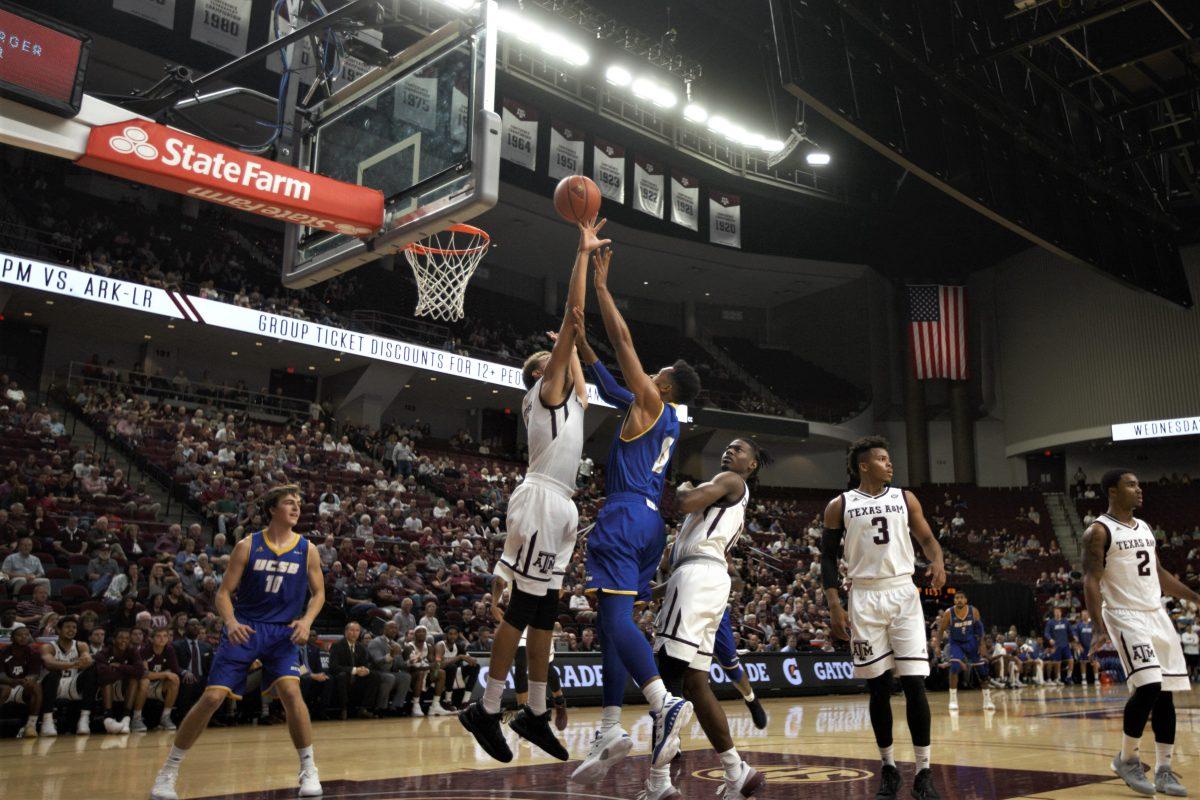 Junior+forward+DJ+Hogg%26%23160%3Bhad+two+of+the+Aggies+blocks+in+the+season+home+opener+victory+over+UCSB.%26%23160%3B
