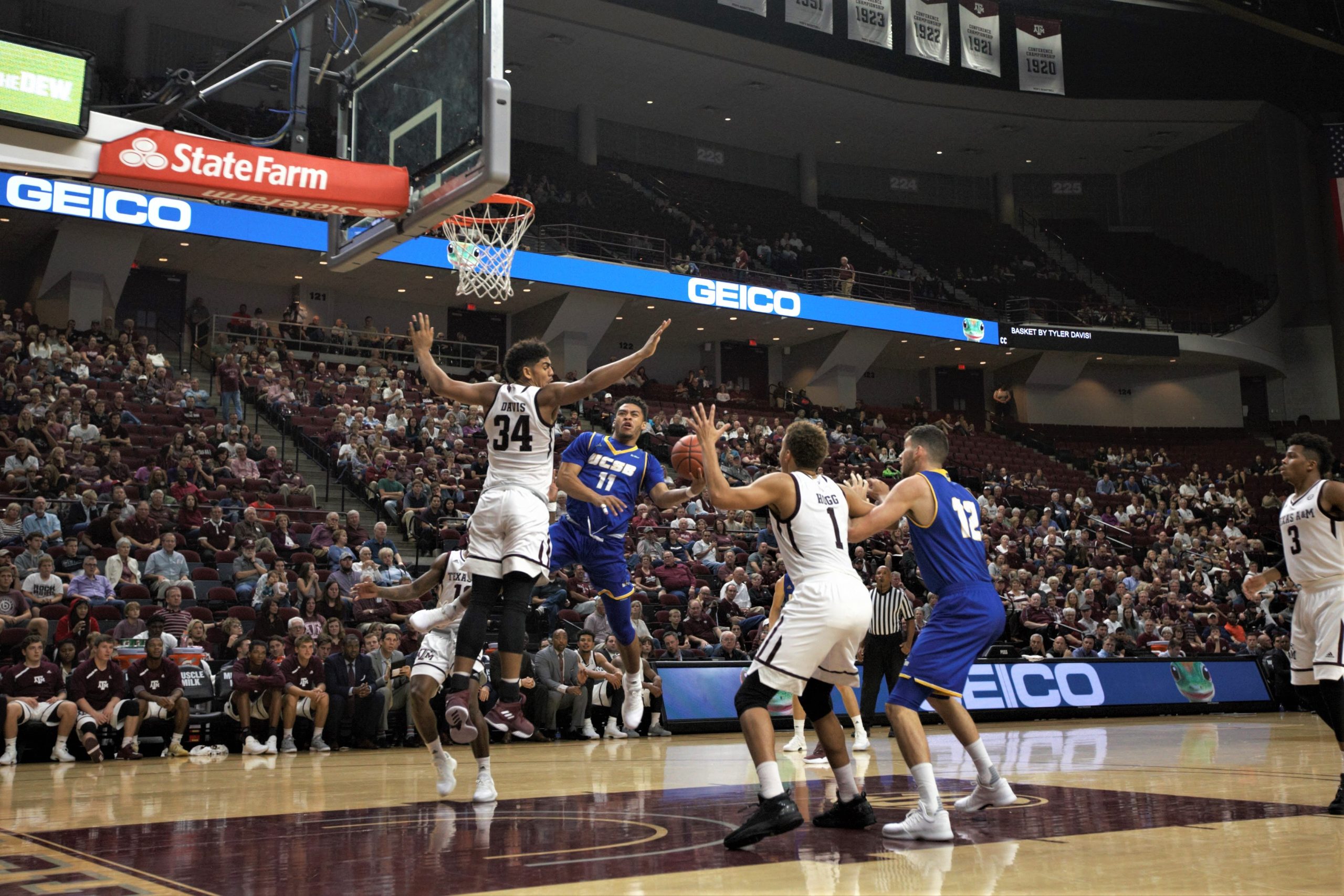 Mens+Basketball+vs+UCSB