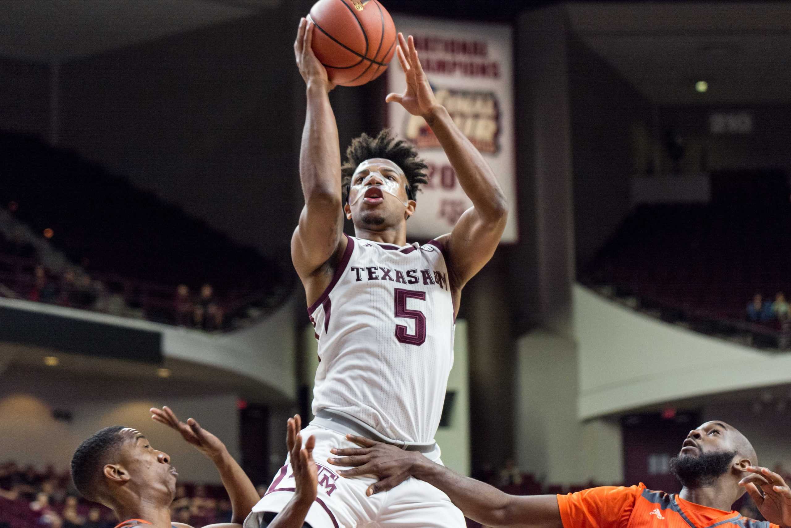 No. 9 men's basketball defeats UT-Rio Grande Valley at Reed