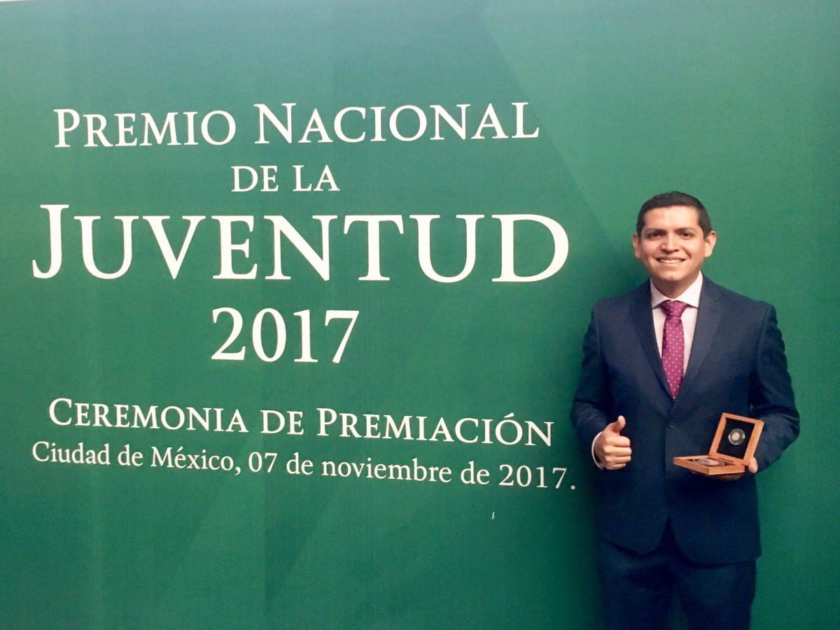 Electrical engineering grad student Alfredo Costilla Reyes was awarded the Mexico National Youth award Nov. 7. 