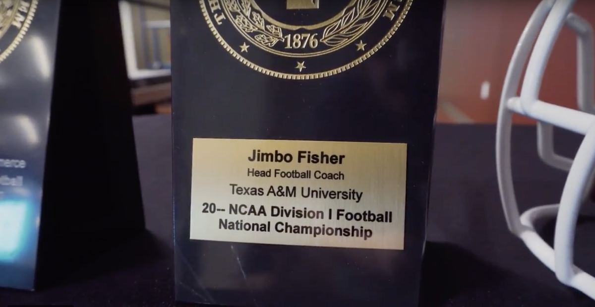 Screenshot+of+the+plaque+given+to+A%26amp%3BM+head+football+coach+Jimbo+Fisher.%26%23160%3B