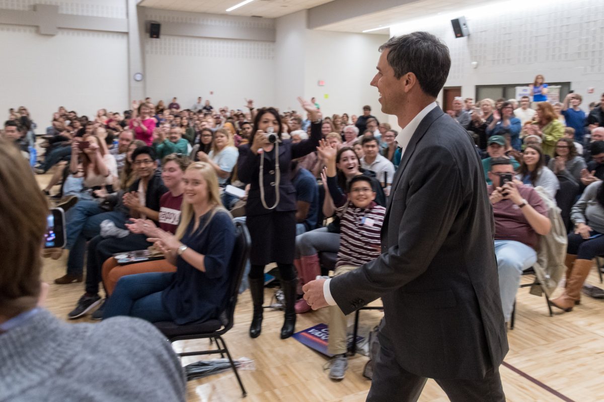 Texas+congressman+and+U.S.+senate+candidate+Beto+ORourke+was+greeted+by+applause+and+cheers+from+a+large+crowd+at+the+Texas+A%26amp%3BM+Student+Recreation+Center.
