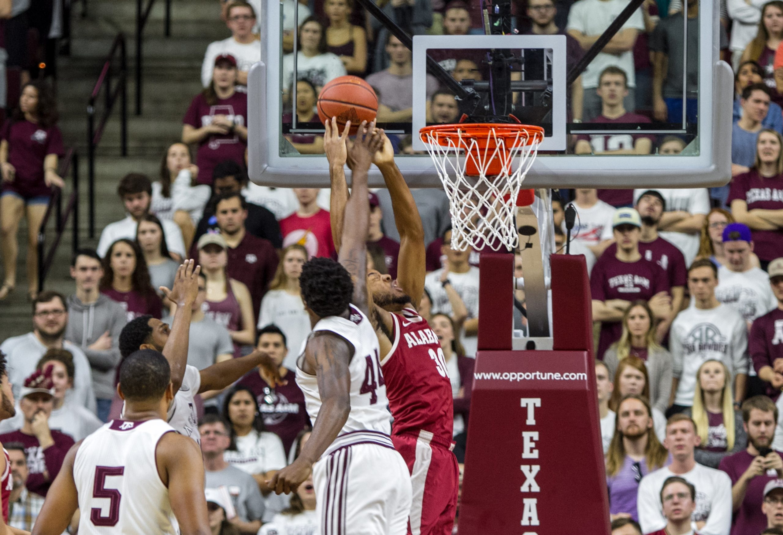 Mens+Basketball+vs.+Alabama