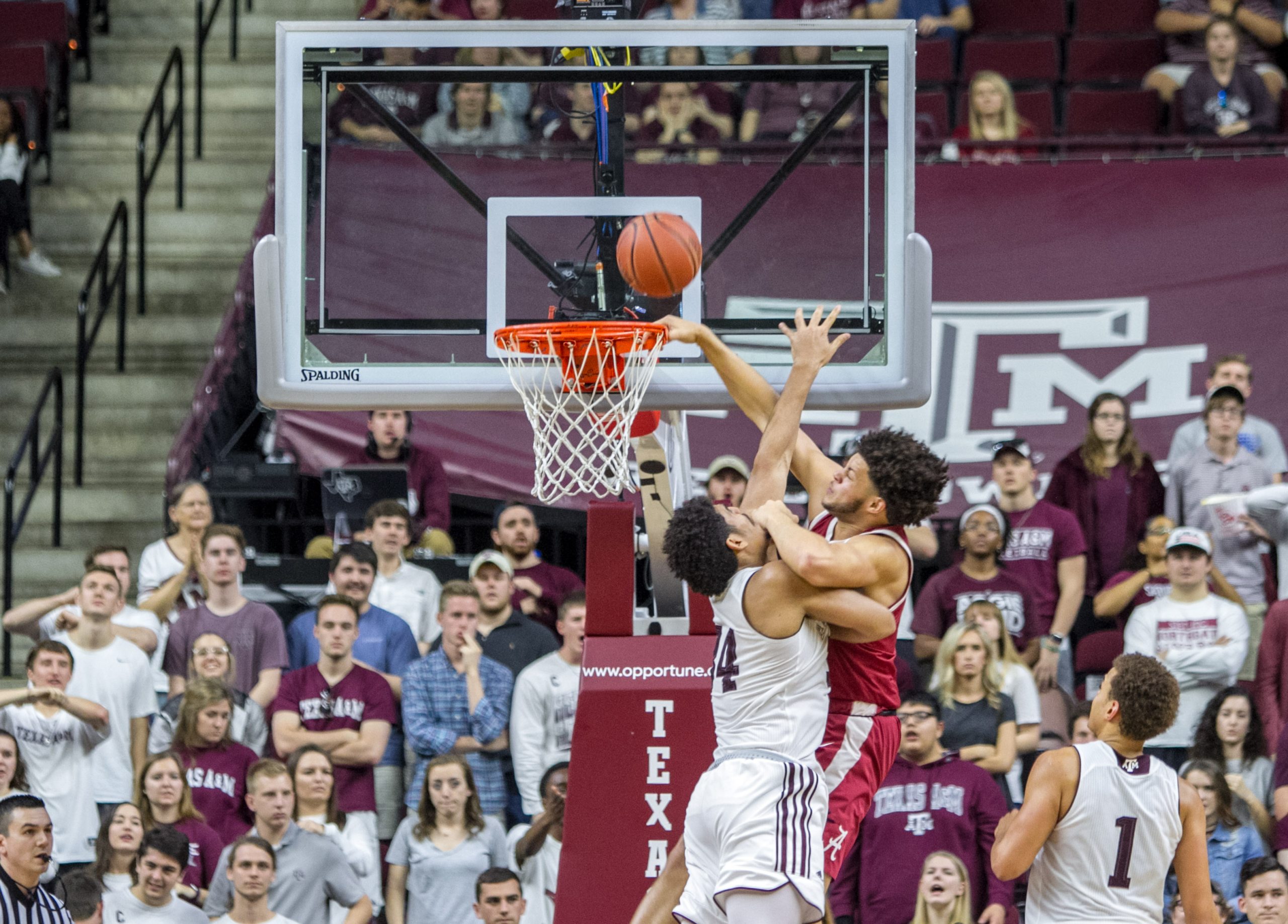 Mens+Basketball+vs.+Alabama