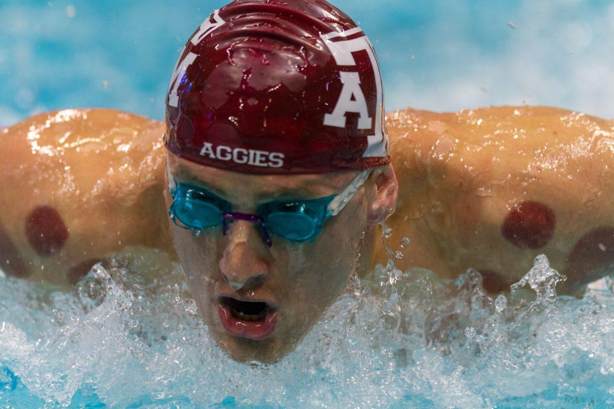 <p>Senior <strong>Brock Bonetti</strong> swims toward a third place finish in the men's 200-yard butterfly competition.</p>