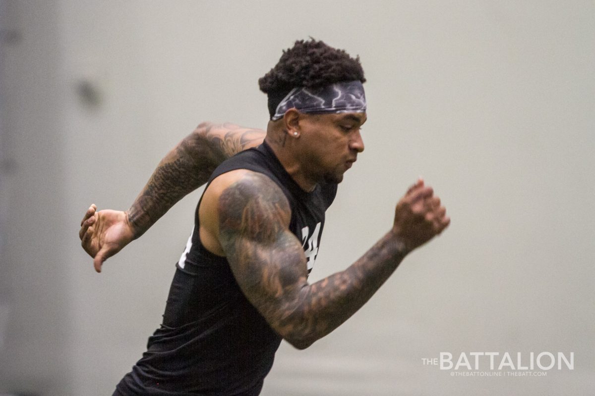 Priest Willis runs the 40-yard dash.