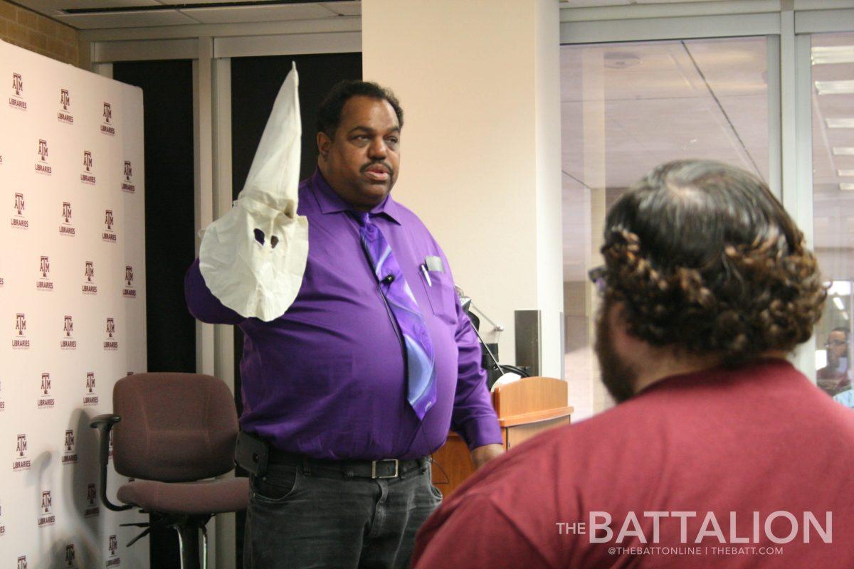 Deryl Davis spoke about his conversations on the topic of racism with members of the KKK and American Nazi Party.