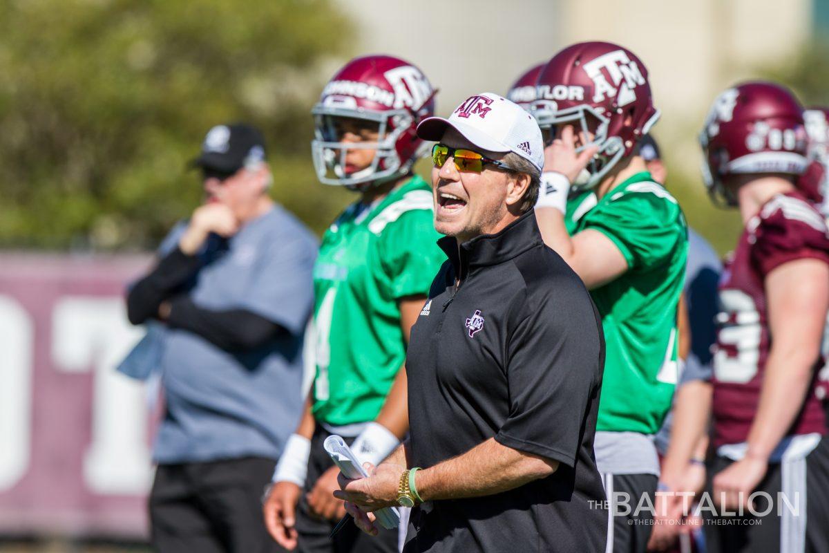 Head+coach+Jimbo+Fisher+instructs+players+on+the+first+day+of+spring+football+practice+in+March+2018.%26%23160%3B