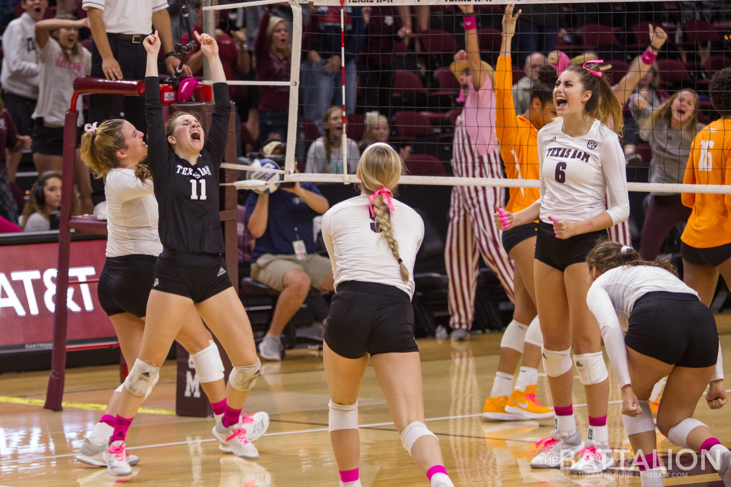 Volleyball+vs.+Tennessee