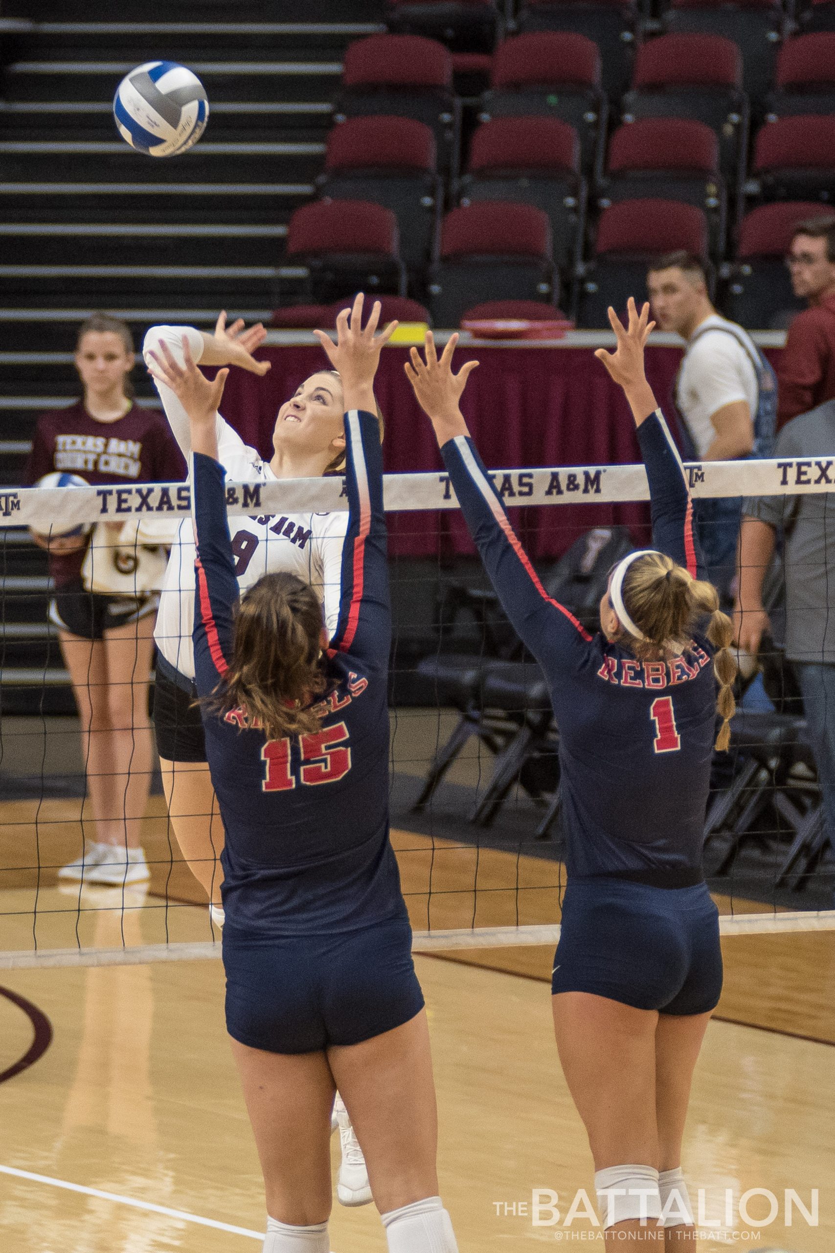 Volleyball+vs.+Ole+Miss