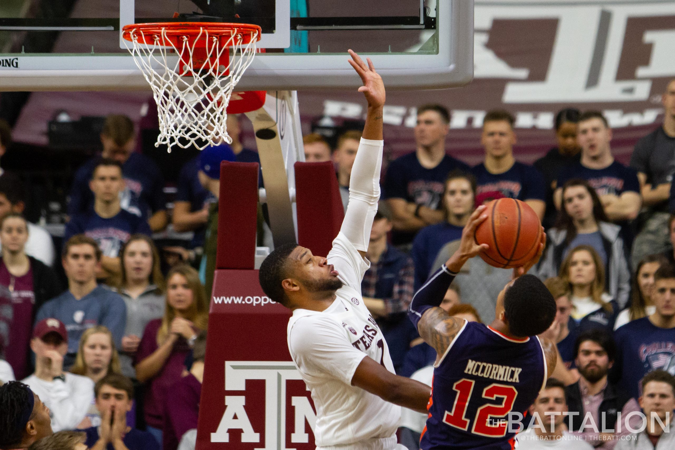 GALLERY: Men's Basketball vs. Auburn