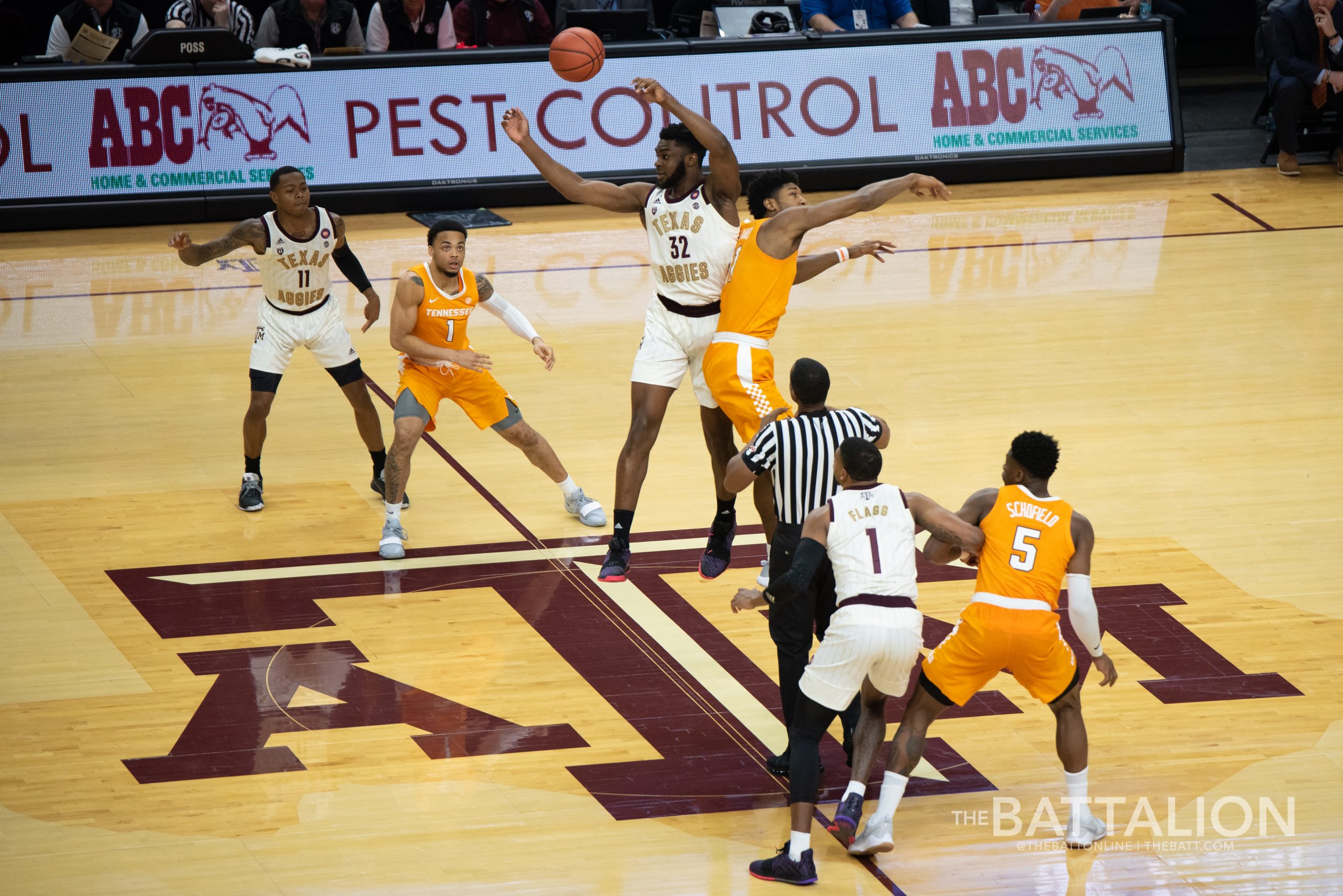 GALLERY: Men's Basketball vs. No. 1 Tennessee