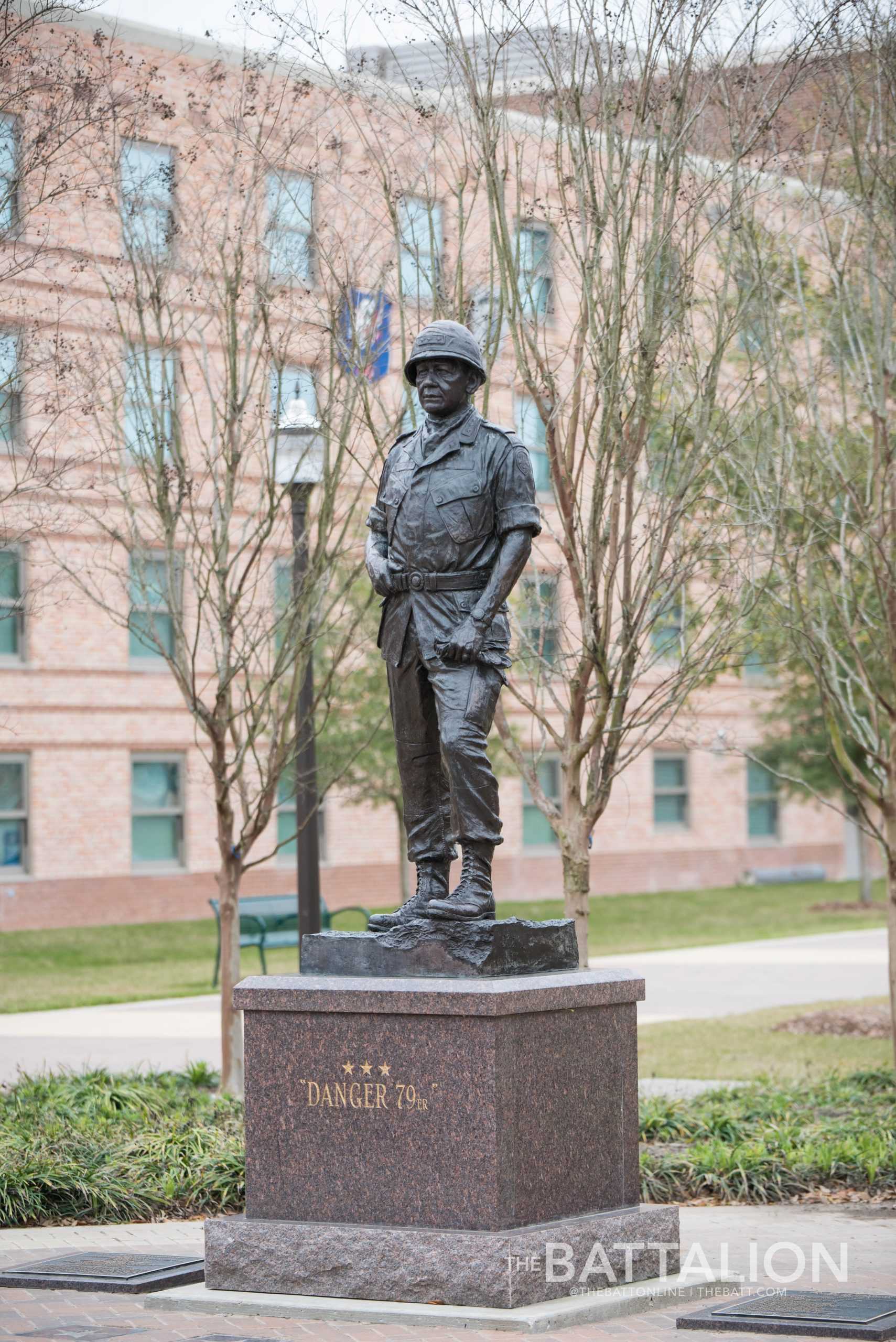Corps+and+military+monuments+on+campus
