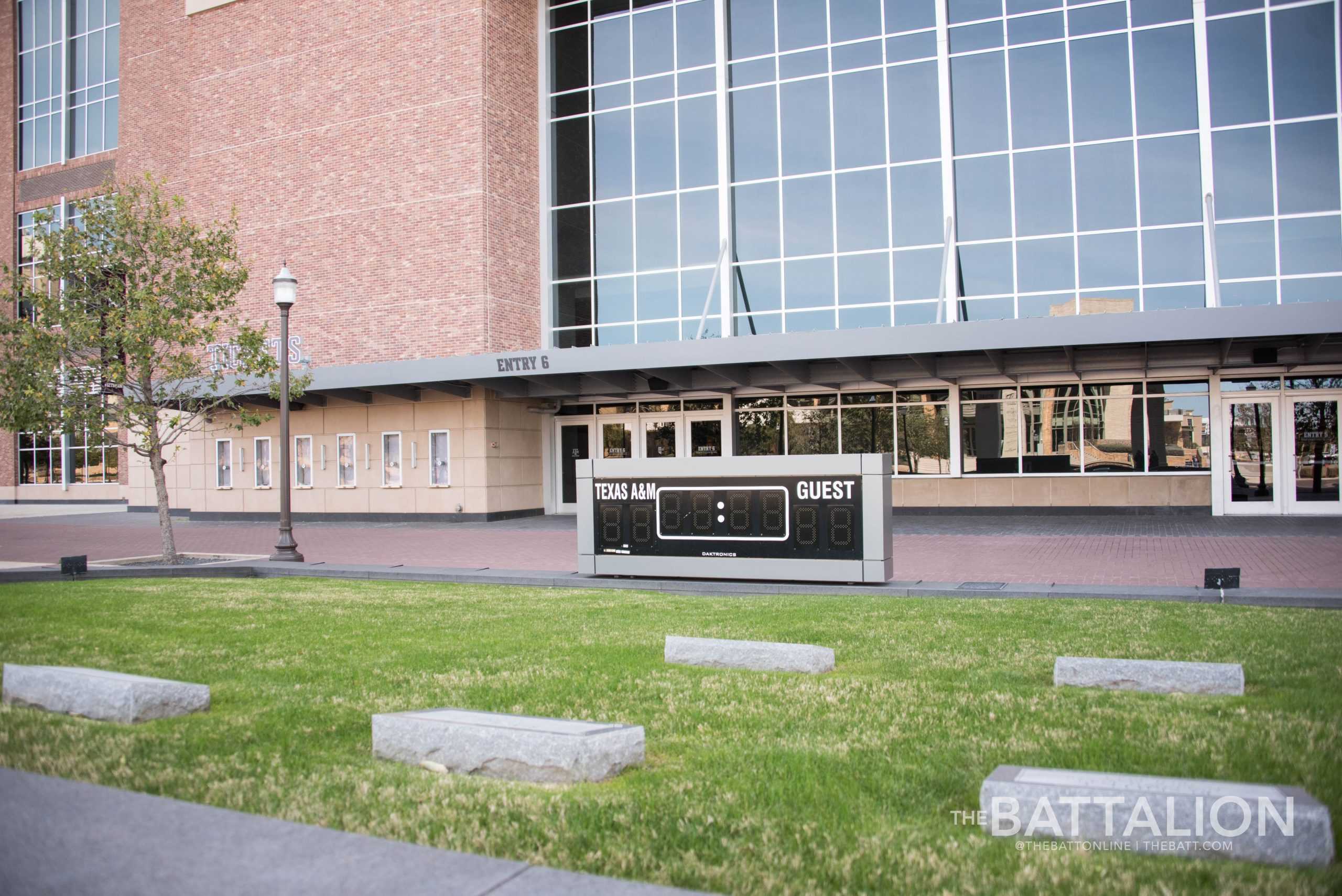 Corps and military monuments on campus