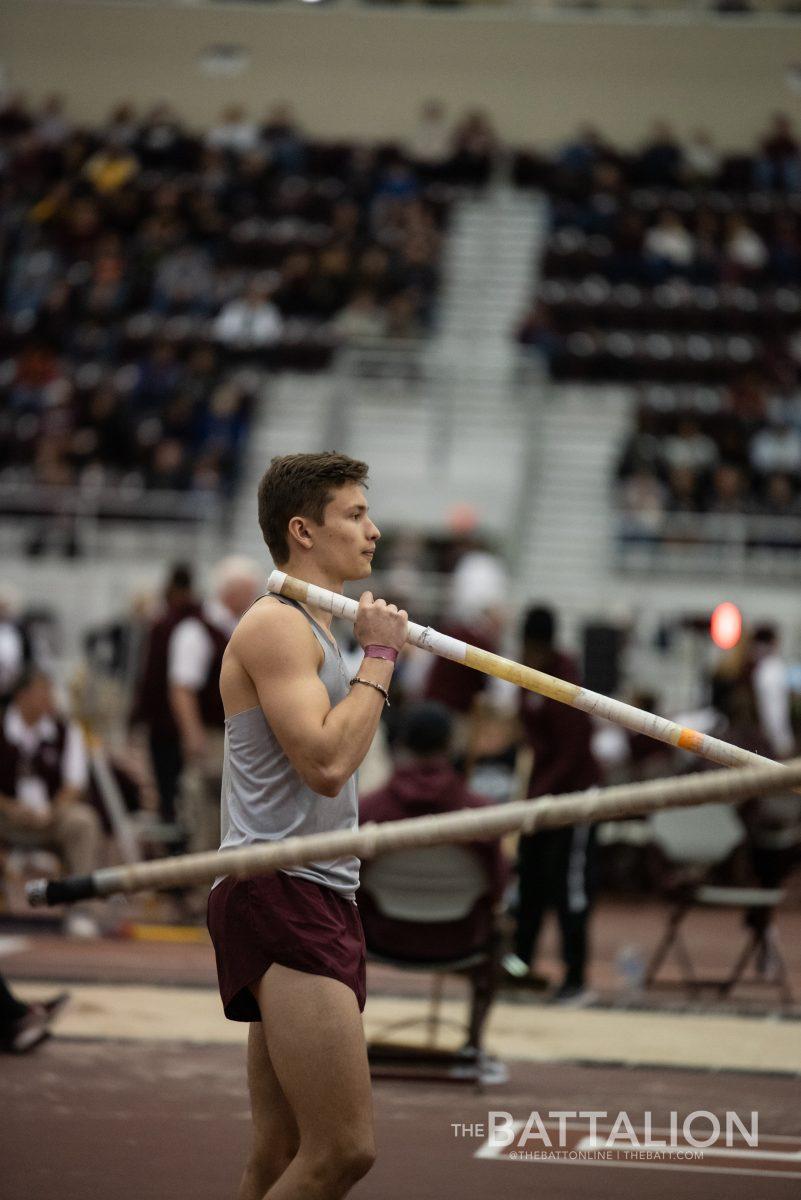 Freshman Robin Nool had cleared 5.09 meters in the pole vault.