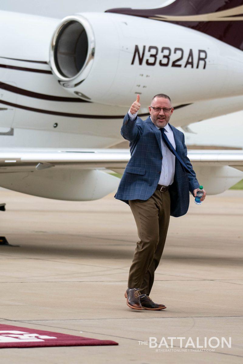 Buzz Williams will become the Aggie basketball team’s 23rd head coach in program history. Williams and his family arrived at Easterwood Airport in College Station on Wednesday afternoon and were greeted by representatives from Texas A&M athletics.