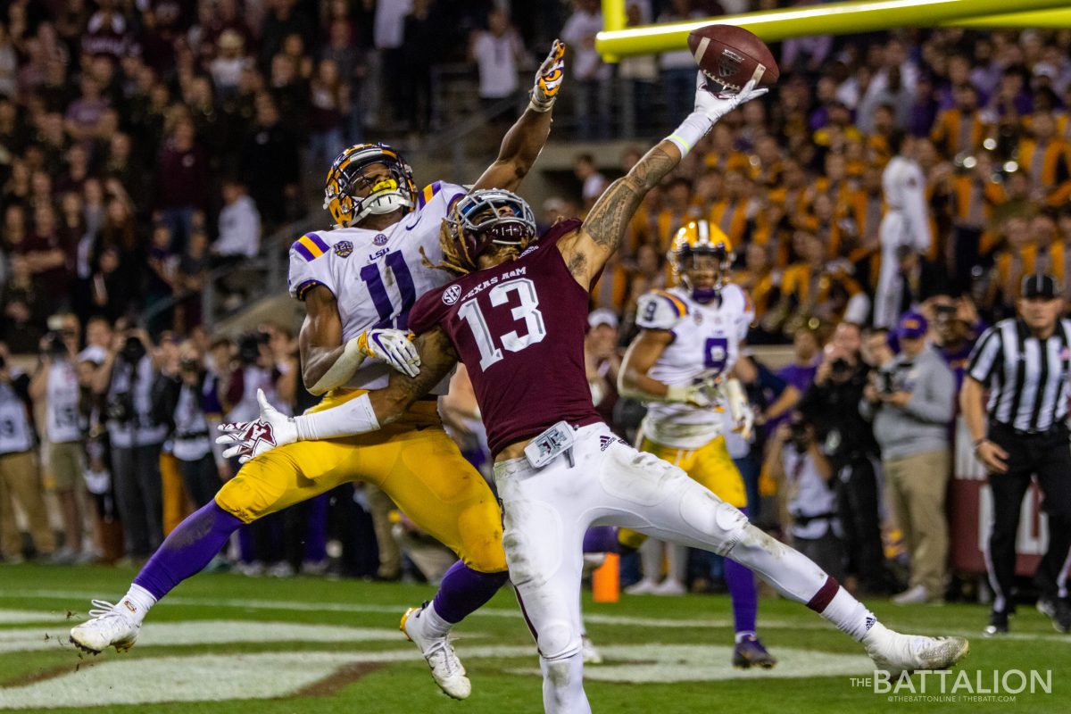 Sophomore wide receiver Kendrick Rogers reaches to complete a pass in the end zone. Although there was a flag for pass interference, he was able to make the catch.