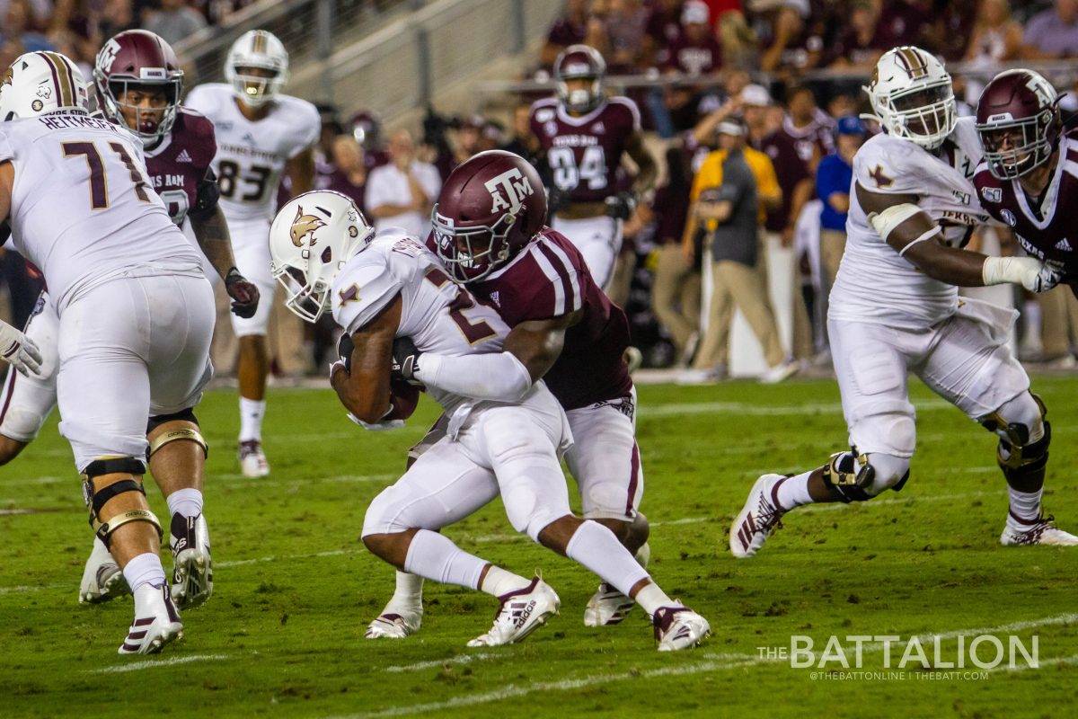 Junior linebacker Buddy Johnson completed seven tackles against Texas State.