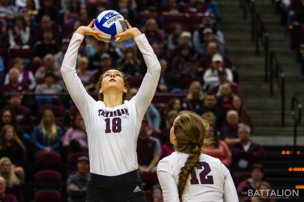 Junior+setter+Camille+Connor%26%23160%3Bwas+named+to+the+Cardinal+Classic+All-Tournament+Team+and+recorded+a+double-double+with+11+kills+and+34+assists.