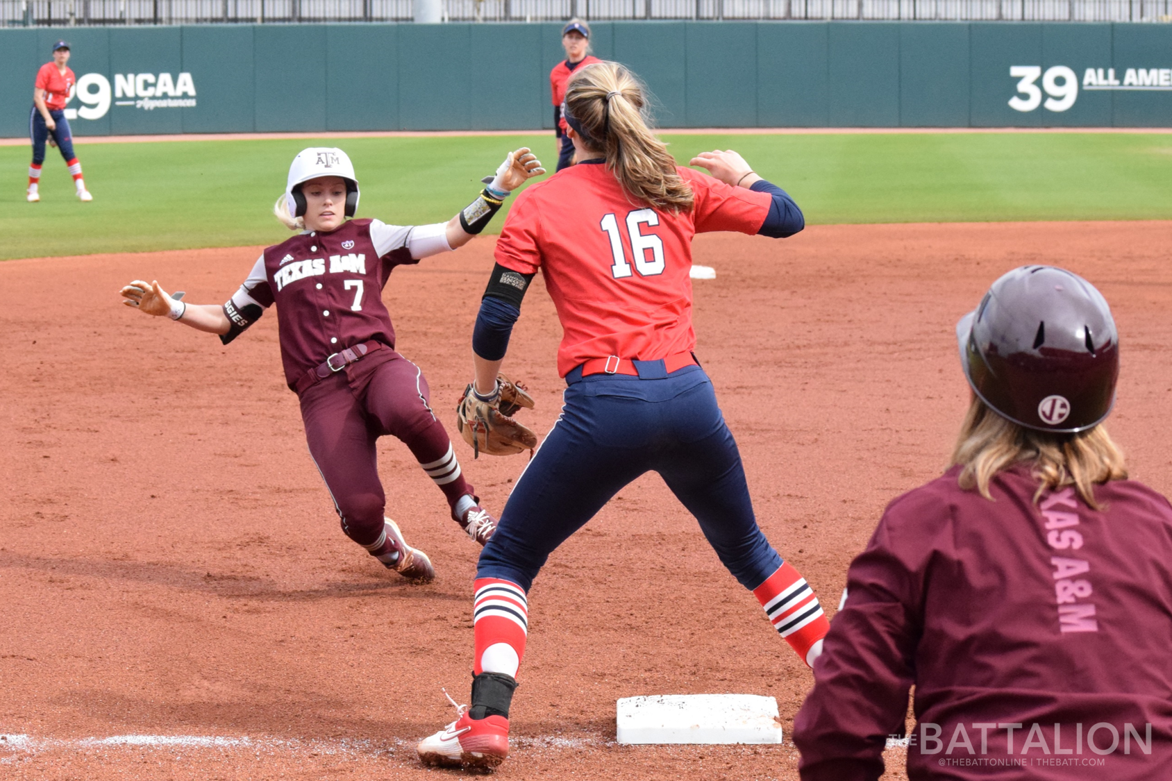 GALLERY%3A+Softball+vs.+St.+Johns