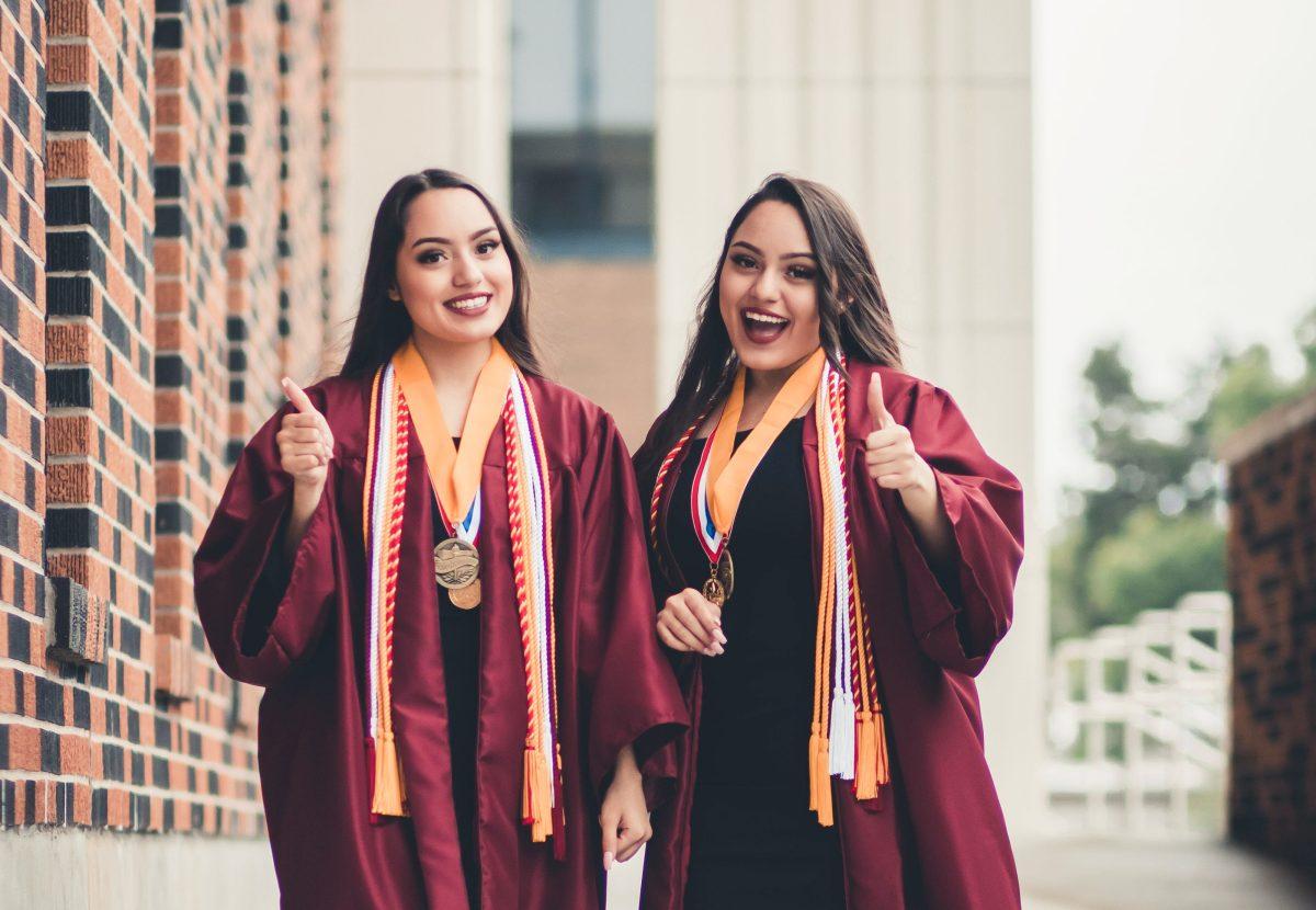 Twins Karen Judith Briseño and Karen Janette Briseño graduated from Mesquite High School as Valedictorian and Salutatorian, respectively. Both are members of the Class of 2024 and will study Chemistry in the fall.