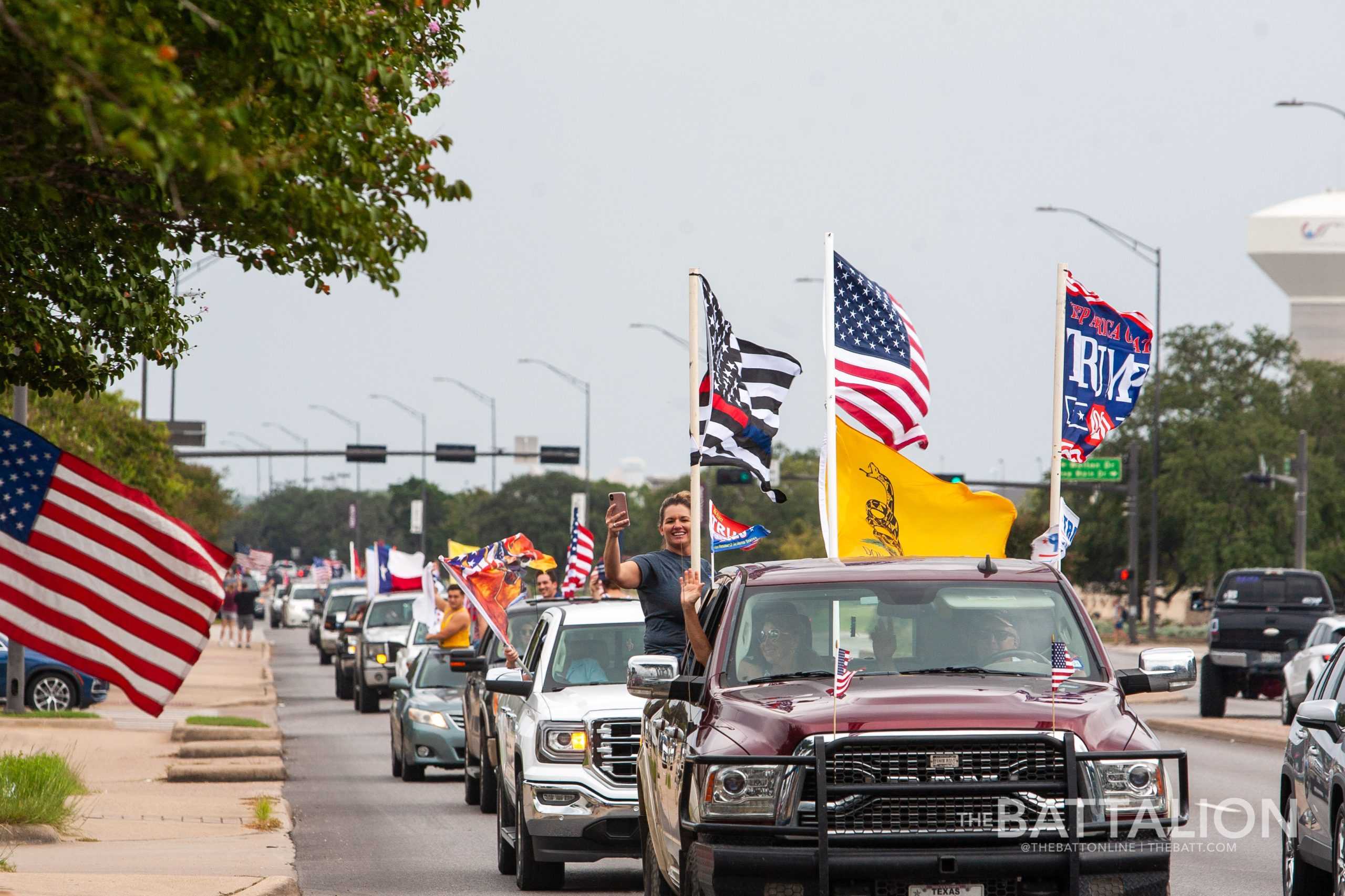 Over+100+cars+gather+for+Trump+parade+in+College+Station