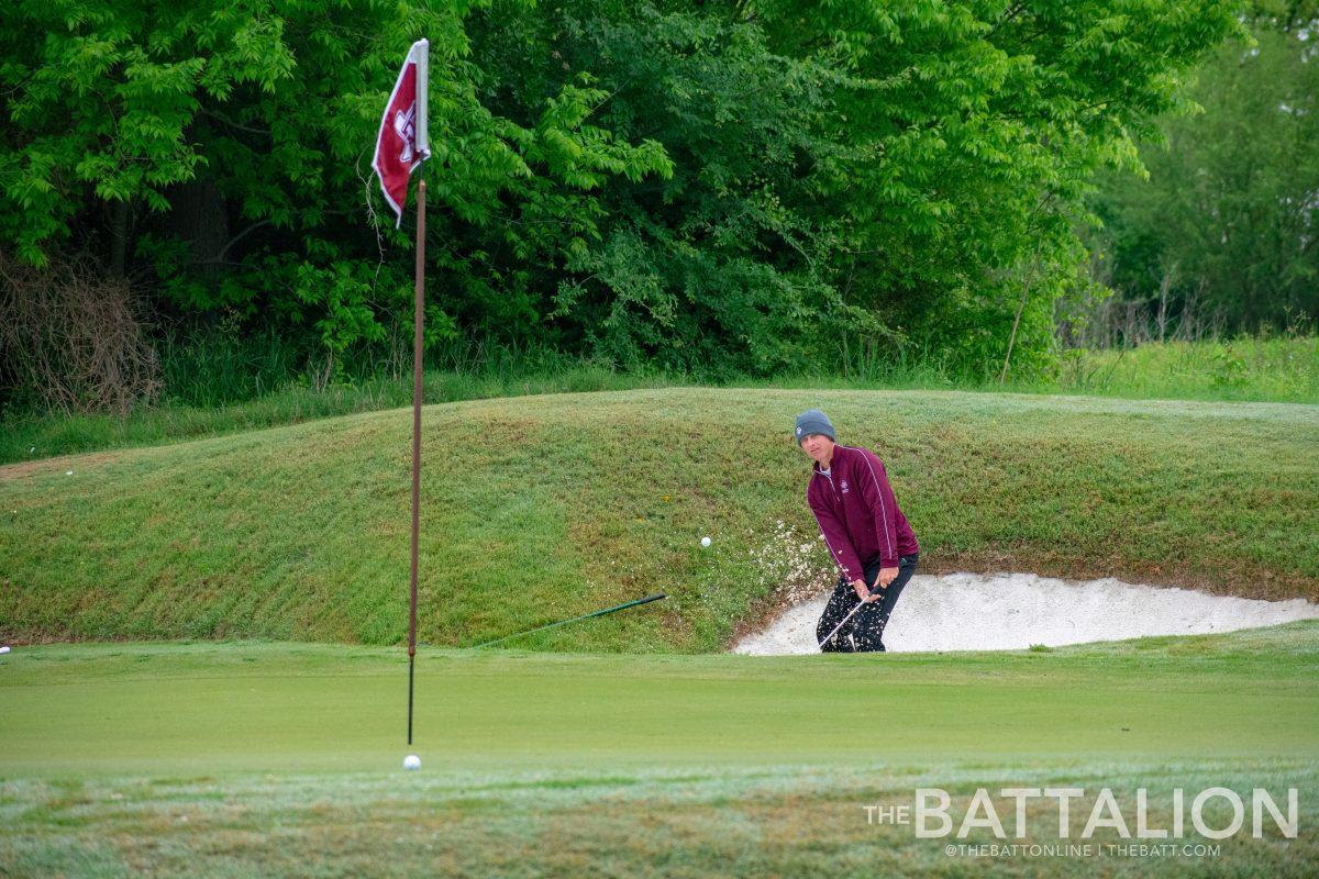 Senior&#160;Dan Erickson&#160;opened his senior season with a second place finish at the Blessings Collegiate Invitational.