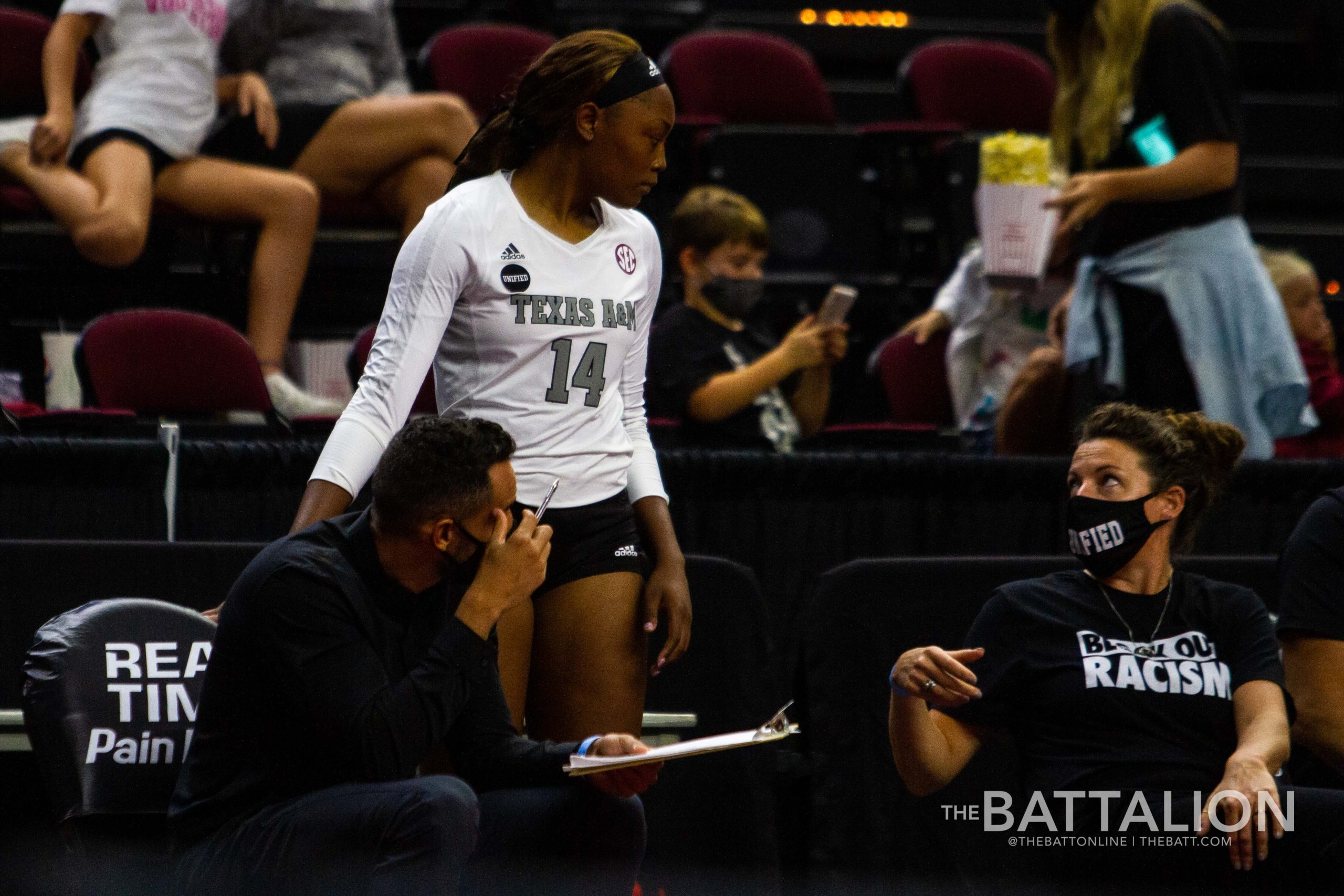 GALLERY: Volleyball vs. LSU Game 2